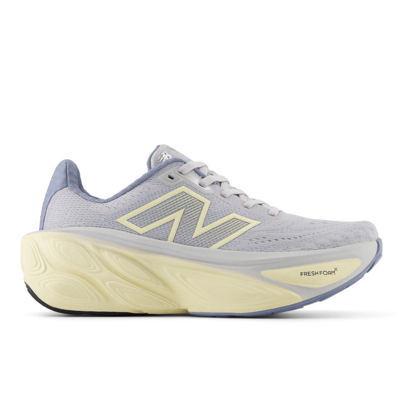 Women's New Balance More v5